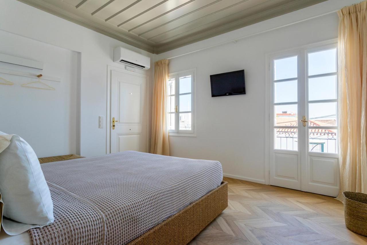 Guesthouse Niriides Spetses Town Ngoại thất bức ảnh