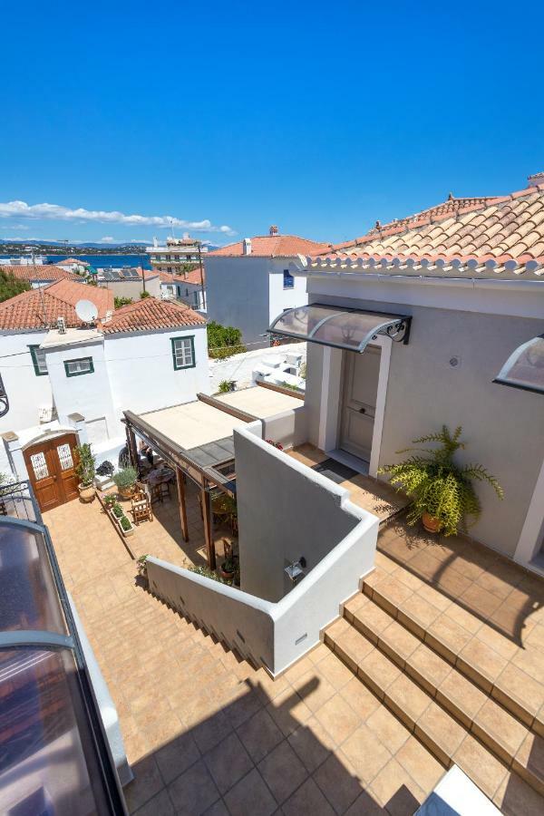 Guesthouse Niriides Spetses Town Ngoại thất bức ảnh